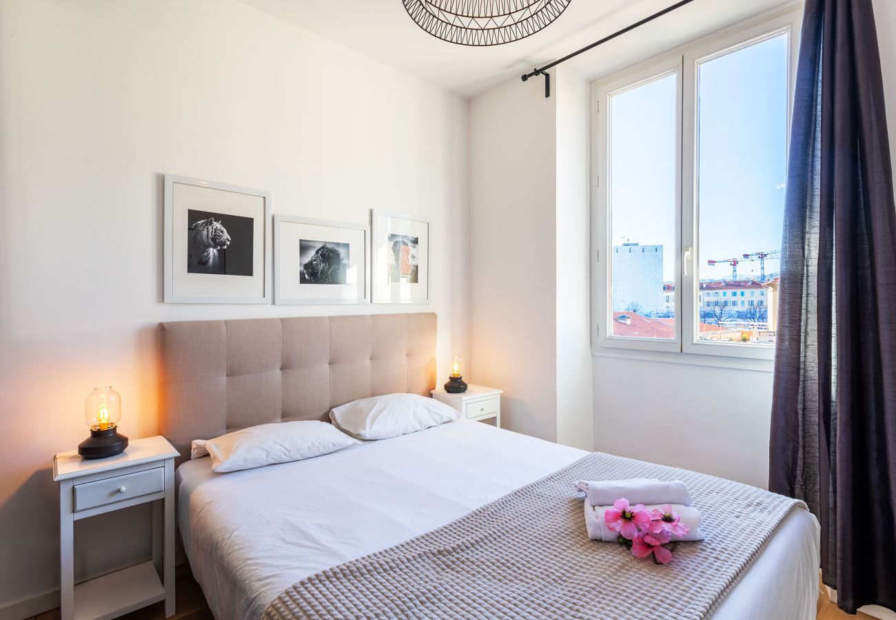 Apartment in Nice - GARIBALDI AP4447 By Riviera Holiday Homes