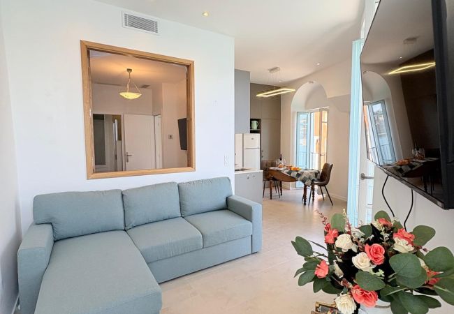 Apartment in Villefranche-sur-Mer - NEPTUNE AP4453 By Riviera Holiday Homes Apartment in Villefranche-sur-Mer - NEPTUNE AP4453 By Riviera Holiday Homes