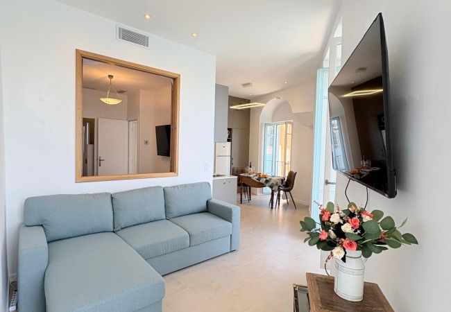 Apartment in Villefranche-sur-Mer - NEPTUNE AP4453 By Riviera Holiday Homes Apartment in Villefranche-sur-Mer - NEPTUNE AP4453 By Riviera Holiday Homes