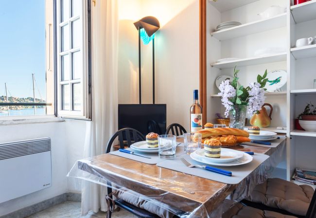 Studio in Villefranche-sur-Mer - MARINE AP4445 By Riviera Holiday Homes Studio in Villefranche-sur-Mer - MARINE AP4445 By Riviera Holiday Homes