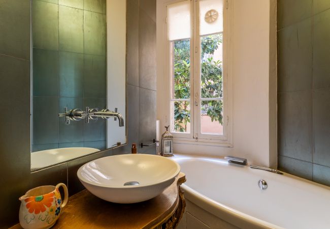 Apartment in Nice - Berlioz Blue AP4458 by Riviera Holiday Homes  Apartment in Nice - Berlioz Blue AP4458 by Riviera Holiday Homes