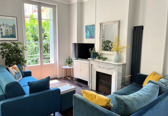 Apartment in Nice - Berlioz Blue AP4458 by Riviera Holiday Homes  Apartment in Nice - Berlioz Blue AP4458 by Riviera Holiday Homes