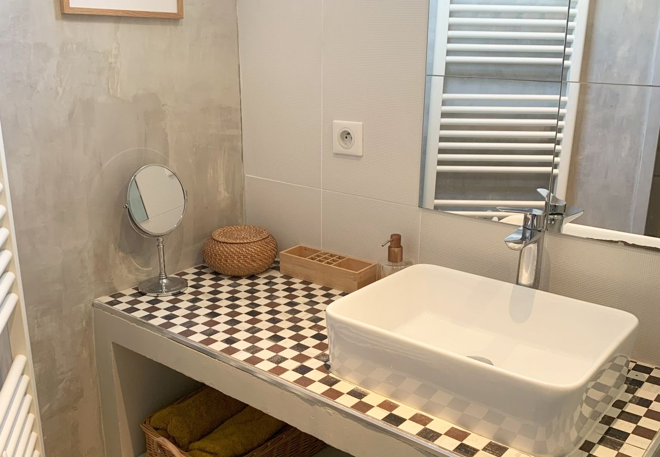 Apartment in Nice - Les Orangers AP4458 by Riviera Holiday Homes