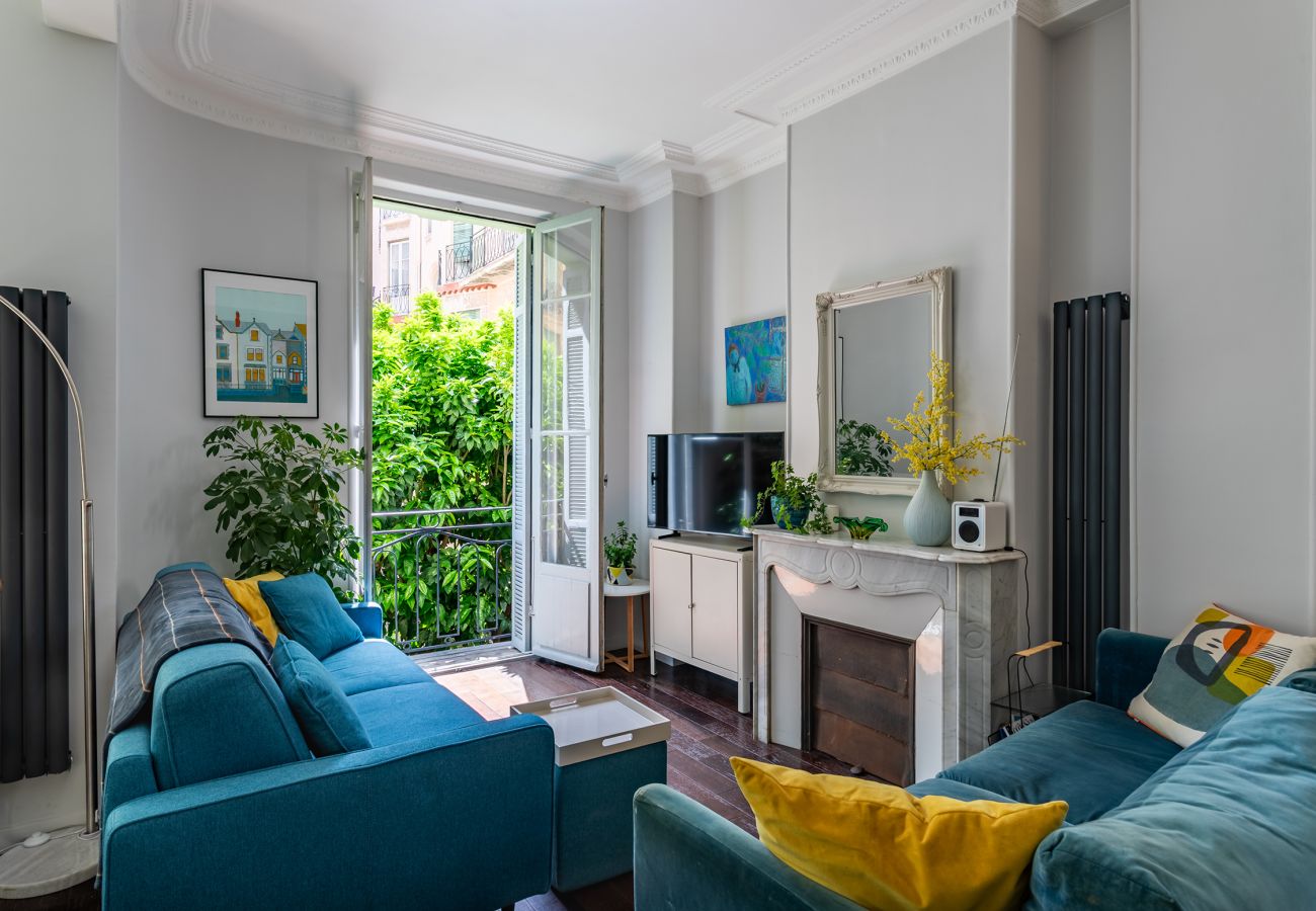 Apartment in Nice - Berlioz Blue AP4458 b y Riviera Holiday Homes 