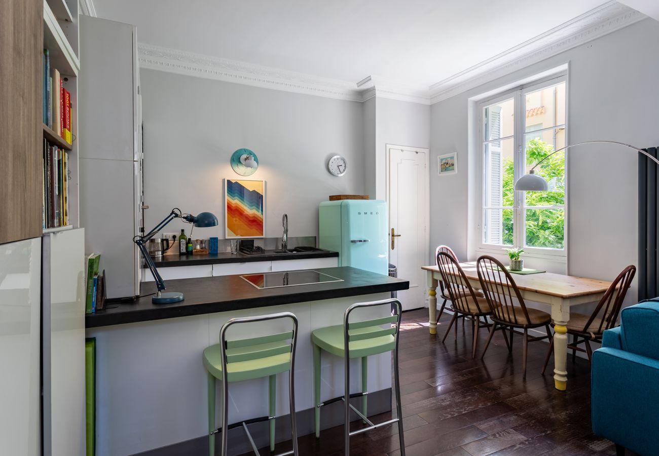 Apartment in Nice - Berlioz Blue AP4458 b y Riviera Holiday Homes 
