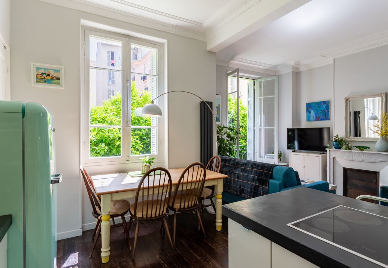 Apartment in Nice - Berlioz Blue AP4458 b y Riviera Holiday Homes 