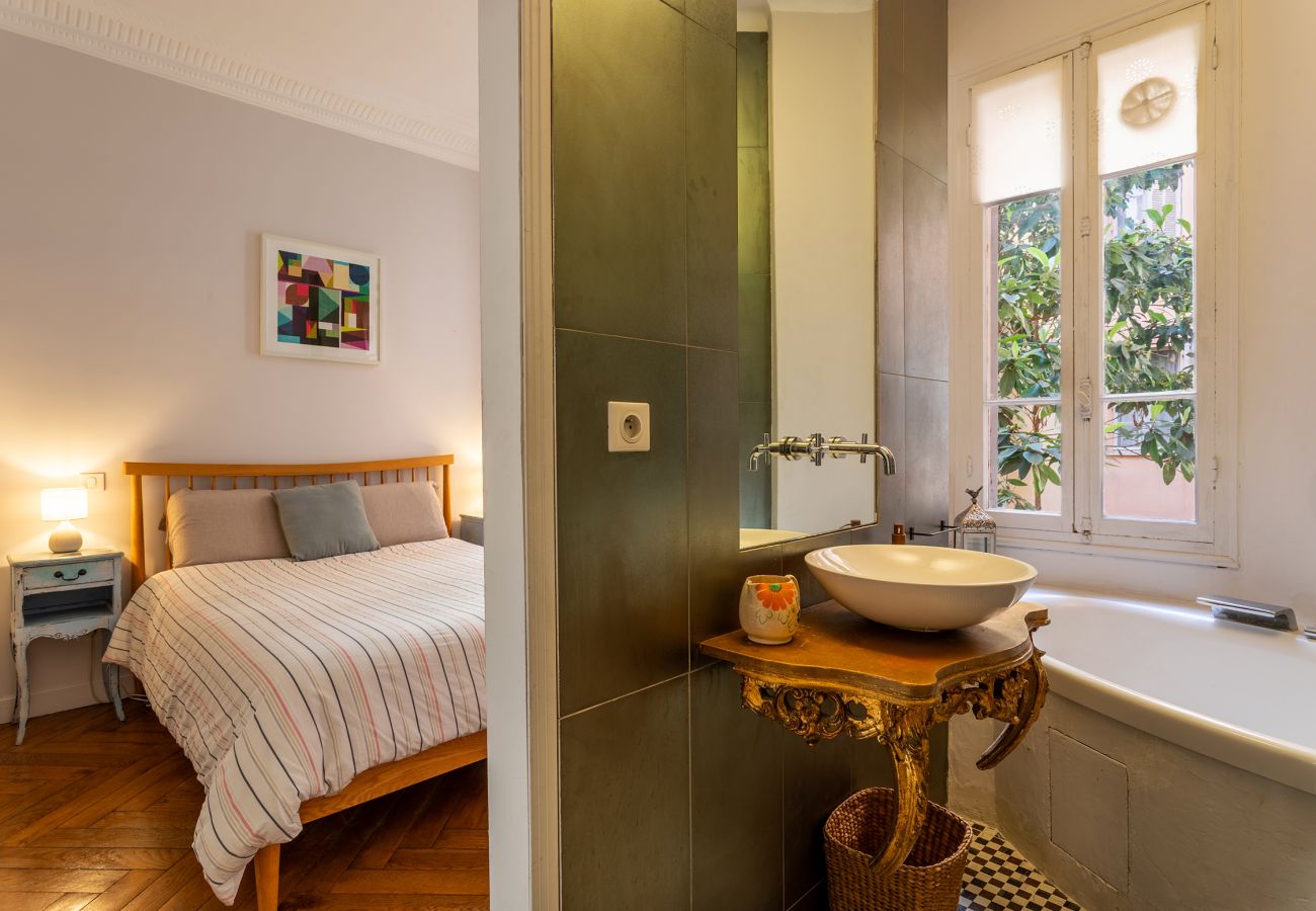 Apartment in Nice - Berlioz Blue AP4458 b y Riviera Holiday Homes 