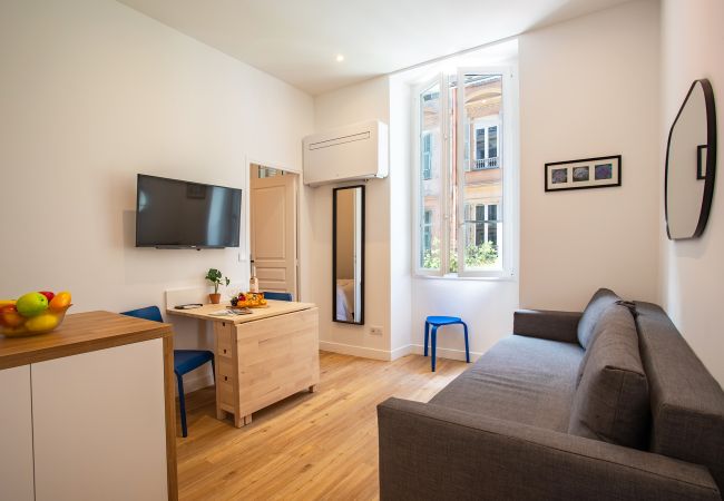  in Nice - ICONIC AP4460 By Riviera Holiday Homes