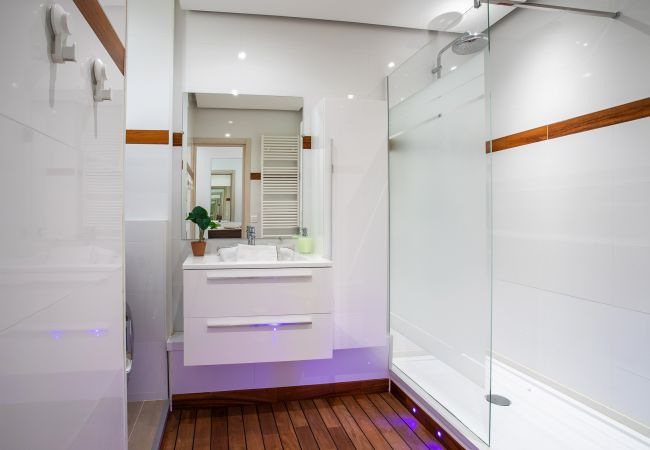 Apartment in Villefranche-sur-Mer - VISTA MARE AP4459 By Riviera Holiday Homes Apartment in Villefranche-sur-Mer - VISTA MARE AP4459 By Riviera Holiday Homes
