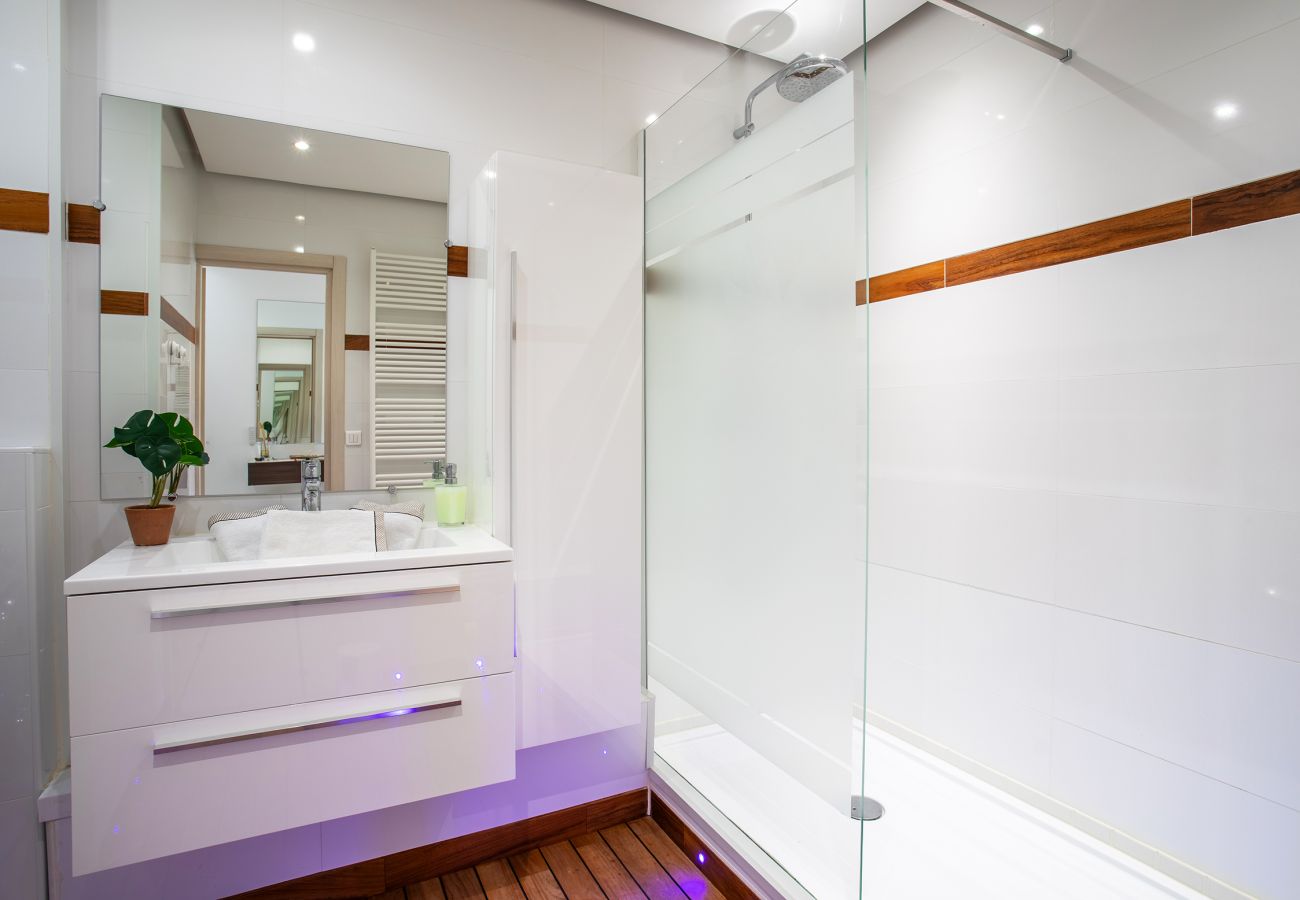 Apartment in Villefranche-sur-Mer - VISTA MARE AP4459 By Riviera Holiday Homes