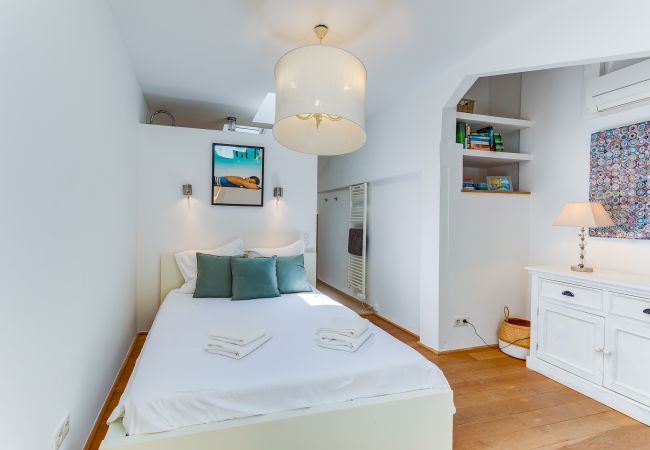 Apartment in Villefranche-sur-Mer - EDEN VIEW AP4469 by Riviera Holiday Homes Apartment in Villefranche-sur-Mer - EDEN VIEW AP4469 by Riviera Holiday Homes