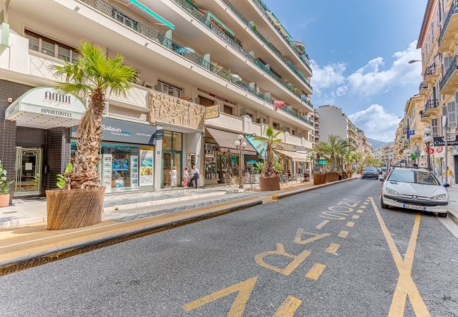 Apartment in Nice - LE LAFAYETTE 2 AP4474 by Riviera Holiday Homes Apartment in Nice - LE LAFAYETTE 2 AP4474 by Riviera Holiday Homes
