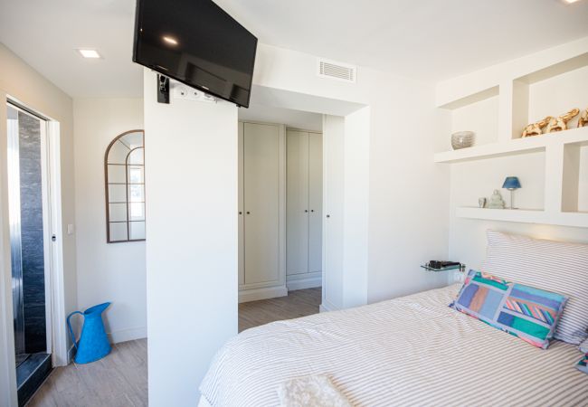 Apartment in Nice - La terrasse du port By Riviera Holiday Homes Apartment in Nice - La terrasse du port By Riviera Holiday Homes
