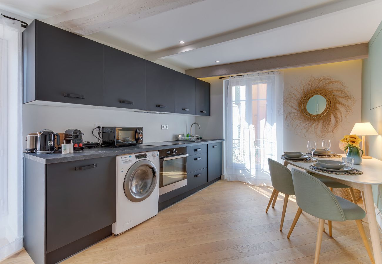 Apartment in Villefranche-sur-Mer - AUTHENTIC VILLEFRANCHE AP4472 By Riviera Holiday Homes