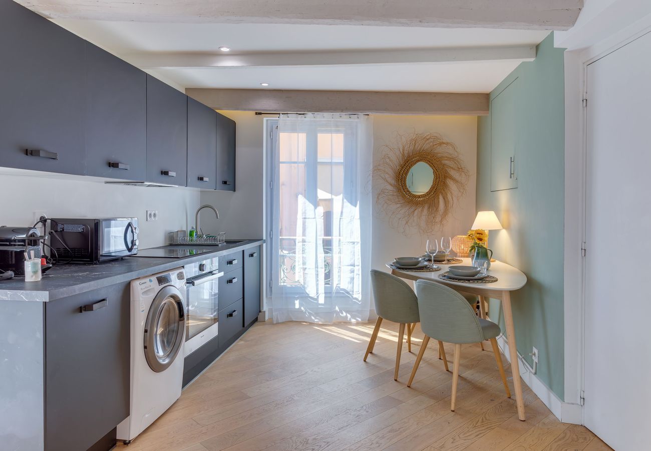 Apartment in Villefranche-sur-Mer - AUTHENTIC VILLEFRANCHE AP4472 By Riviera Holiday Homes