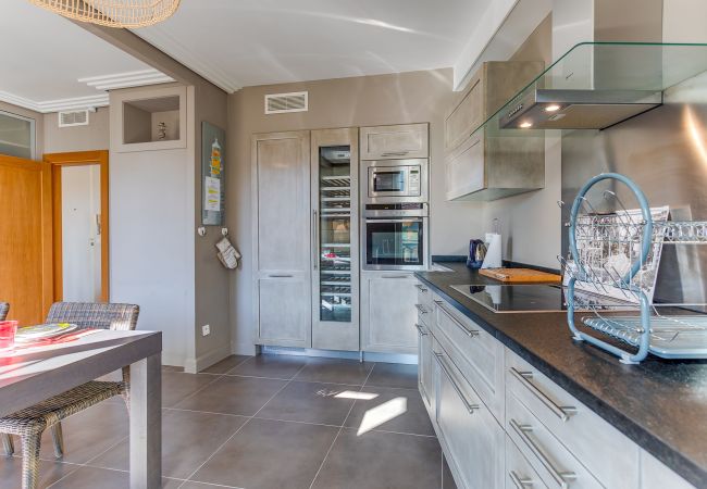 Apartment in Nice - VUE MAGENTA AP4484 by Riviera Holiday Homes  Apartment in Nice - VUE MAGENTA AP4484 by Riviera Holiday Homes