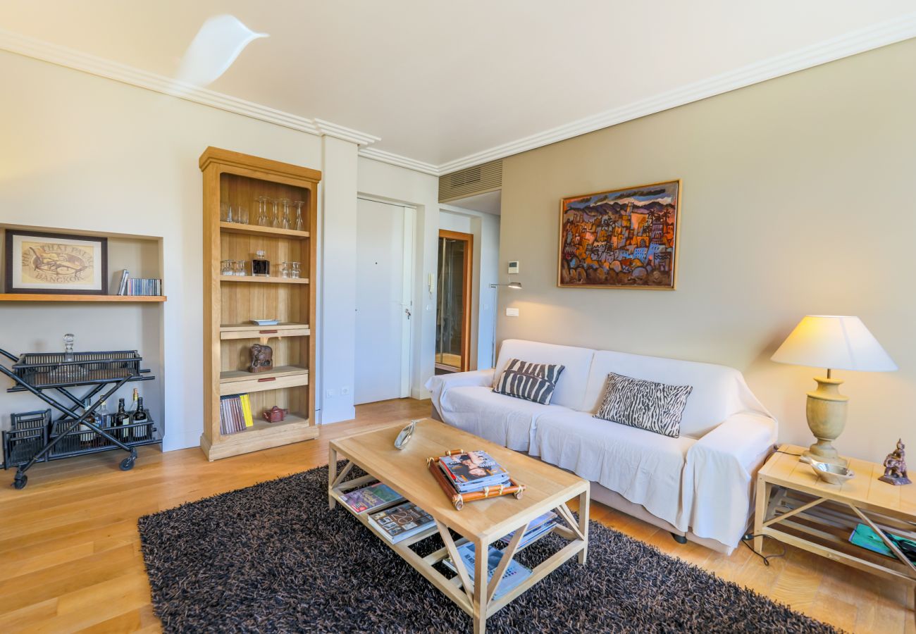 Apartment in Nice - VUE MAGENTA AP4484 by Riviera Holiday Homes 