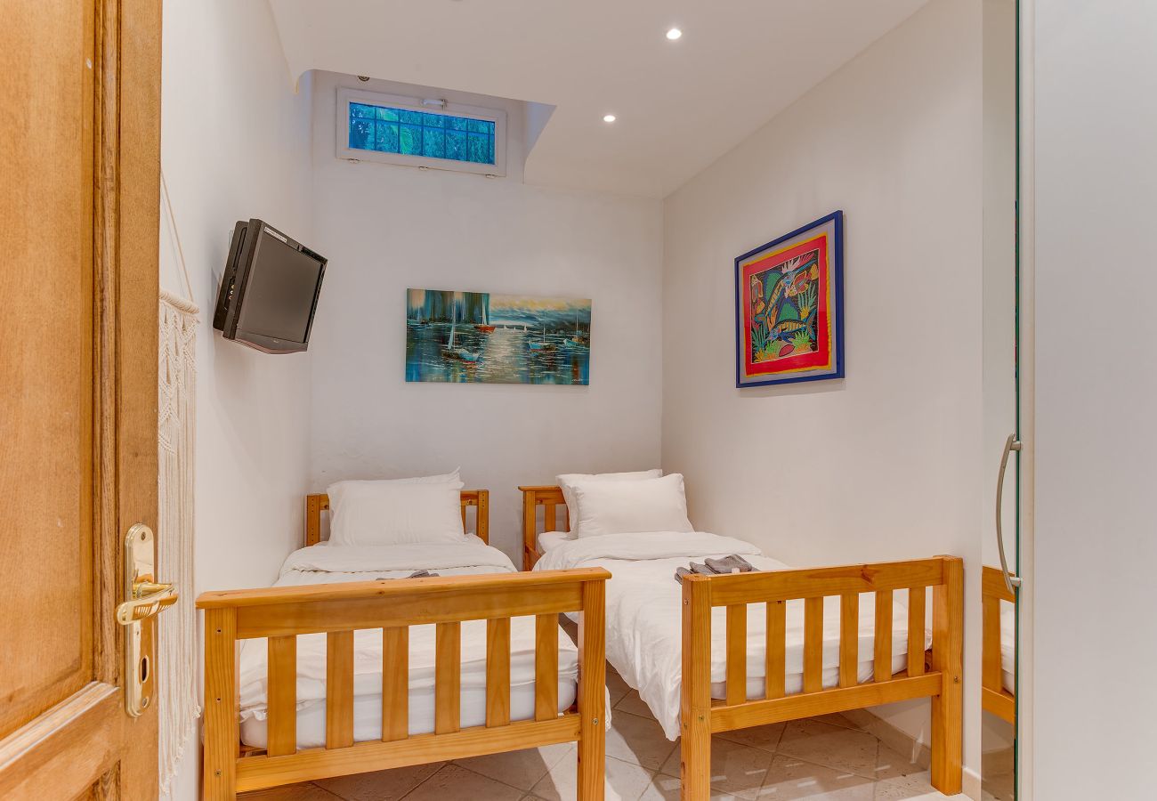 Villa in Vence - MAS ROSE VI4493 by Riviera Holiday Homes