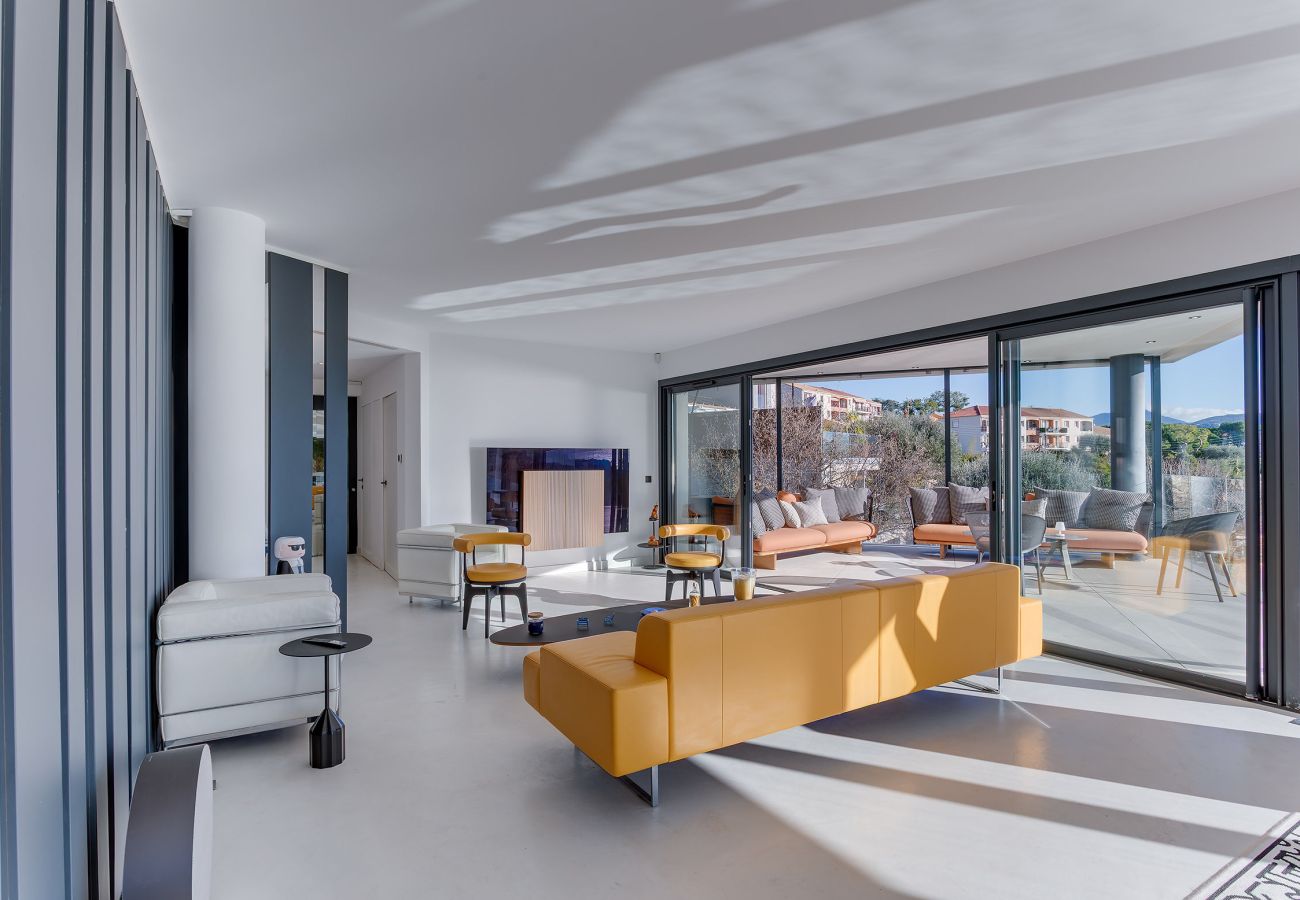 Villa in Nice - Villa Alba VI4498 by Riviera Holiday Homes