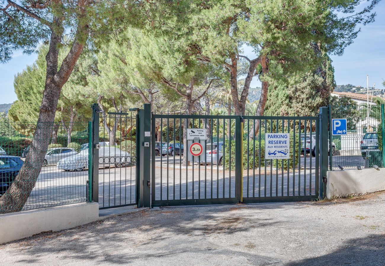 Apartment in Villefranche-sur-Mer - L'ANGE GARDIEN VI AP4502 By Riviera Holiday Homes 