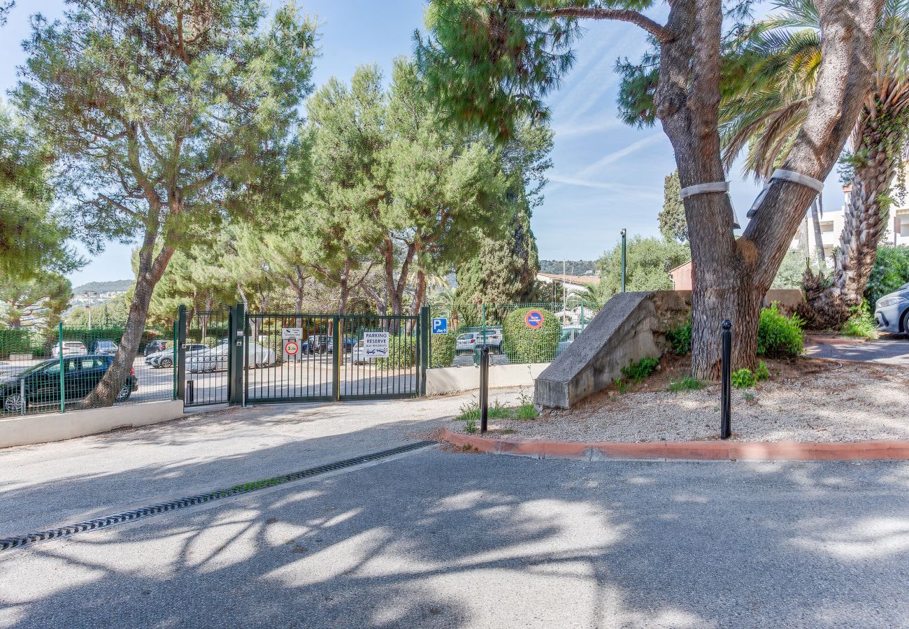 Apartment in Villefranche-sur-Mer - L'ANGE GARDIEN VI AP4502 By Riviera Holiday Homes 