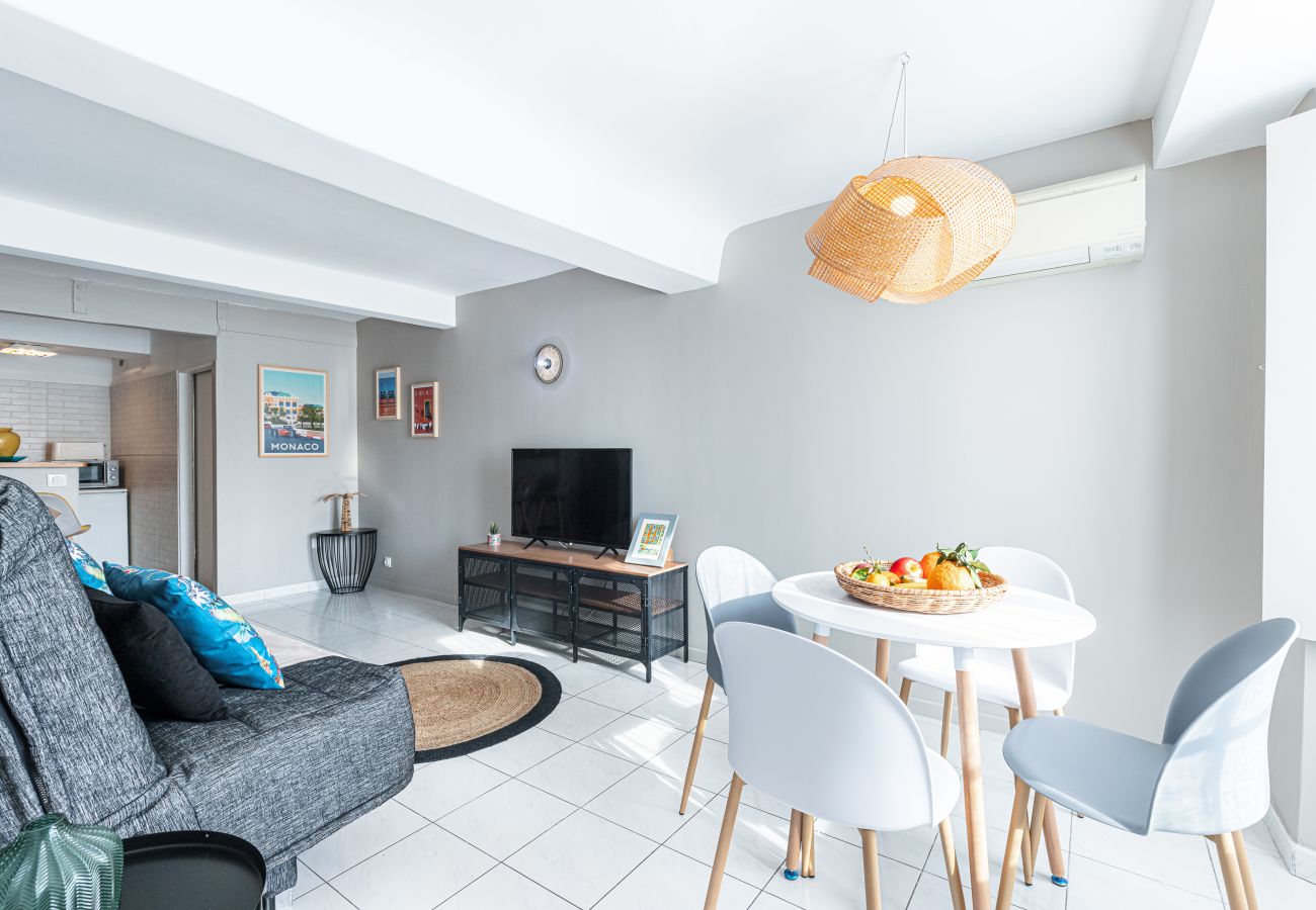 Apartment in Nice - Casa Saleya AP4531 by Riviera Holiday Homes