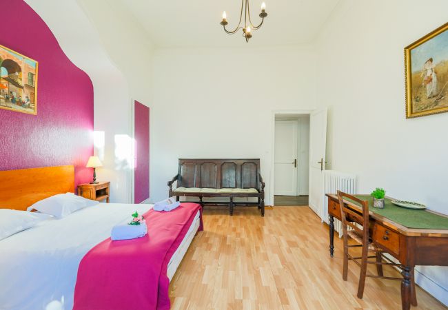 Appartement à Nice - Appartement Via Italia avec terrasse dans le centre ville by Riviera Holiday Homes Appartement à Nice - Appartement Via Italia avec terrasse dans le centre ville by Riviera Holiday Homes