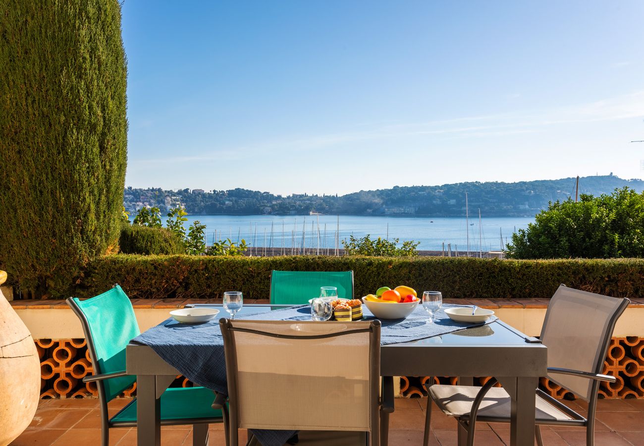 Appartement à Villefranche-sur-Mer - LA MALMAISON , Avec Terrasse vue sur mer by RIVIERA HOLIDAY HOMES