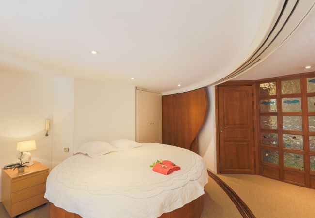 Appartement à Villefranche-sur-Mer -  QUAI DES MARINIERES, Magnifique Appartement avec vue mer  by RIVIERA HOLIDAY HOMES  Appartement à Villefranche-sur-Mer -  QUAI DES MARINIERES, Magnifique Appartement avec vue mer  by RIVIERA HOLIDAY HOMES