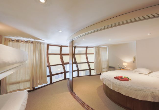 Appartement à Villefranche-sur-Mer -  QUAI DES MARINIERES, Magnifique Appartement avec vue mer  by RIVIERA HOLIDAY HOMES  Appartement à Villefranche-sur-Mer -  QUAI DES MARINIERES, Magnifique Appartement avec vue mer  by RIVIERA HOLIDAY HOMES