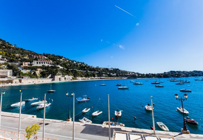 Appartement à Villefranche-sur-Mer -  QUAI DES MARINIERES, Magnifique Appartement avec vue mer  by RIVIERA HOLIDAY HOMES  Appartement à Villefranche-sur-Mer -  QUAI DES MARINIERES, Magnifique Appartement avec vue mer  by RIVIERA HOLIDAY HOMES