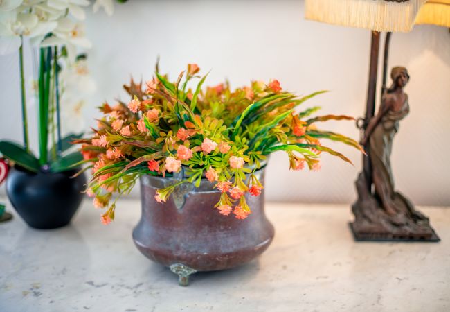 Appartement à Nice - AU BEAU RIVAGE , Bord de mer avec terrasse by RIVIERA HOLIDAY HOMES Appartement à Nice - AU BEAU RIVAGE , Bord de mer avec terrasse by RIVIERA HOLIDAY HOMES