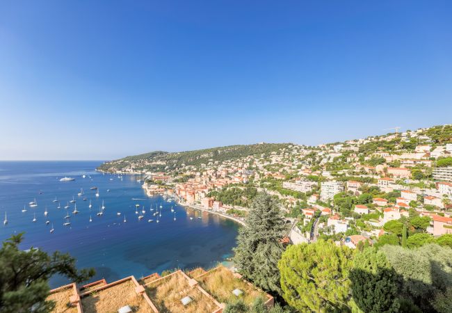 Studio à Villefranche-sur-Mer - LE CAP II , Appartement  terrasse avec magnifique Vue Mer, proche centre by RIVIERA HOLIDAY HOMES Studio à Villefranche-sur-Mer - LE CAP II , Appartement  terrasse avec magnifique Vue Mer, proche centre by RIVIERA HOLIDAY HOMES