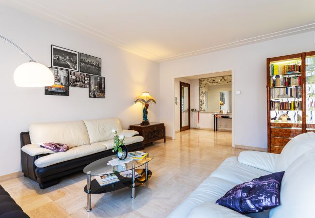 Appartement à Nice - LE JOFFRE GRIMALDI, Spacieux Appartement, avec terrasse, proche centre by RIVIERA HOLIDAY HOMES Appartement à Nice - LE JOFFRE GRIMALDI, Spacieux Appartement, avec terrasse, proche centre by RIVIERA HOLIDAY HOMES