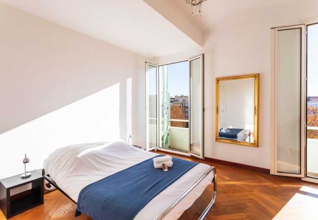 Appartement à Nice - Appartement Ambassador Palace avec balcon by Riviera Holiday Homes Appartement à Nice - Appartement Ambassador Palace avec balcon by Riviera Holiday Homes