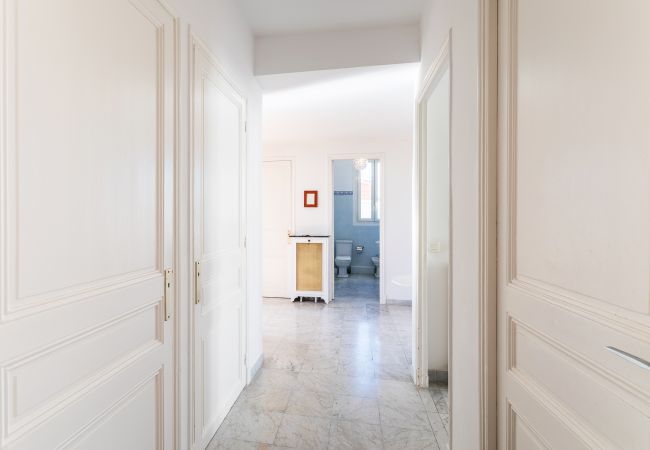 Appartement à Nice - Appartement Ambassador Palace avec balcon by Riviera Holiday Homes Appartement à Nice - Appartement Ambassador Palace avec balcon by Riviera Holiday Homes