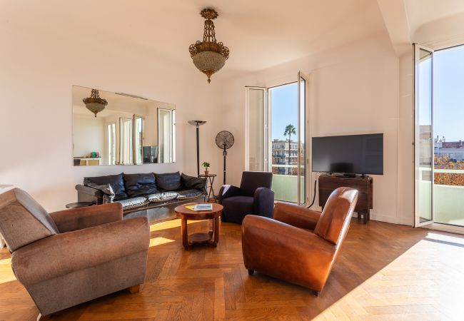 Appartement à Nice - Appartement Ambassador Palace avec balcon by Riviera Holiday Homes Appartement à Nice - Appartement Ambassador Palace avec balcon by Riviera Holiday Homes