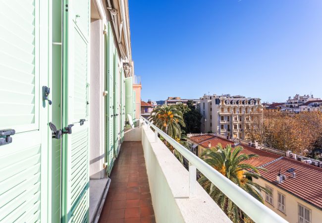 Appartement à Nice - Appartement Ambassador Palace avec balcon by Riviera Holiday Homes Appartement à Nice - Appartement Ambassador Palace avec balcon by Riviera Holiday Homes