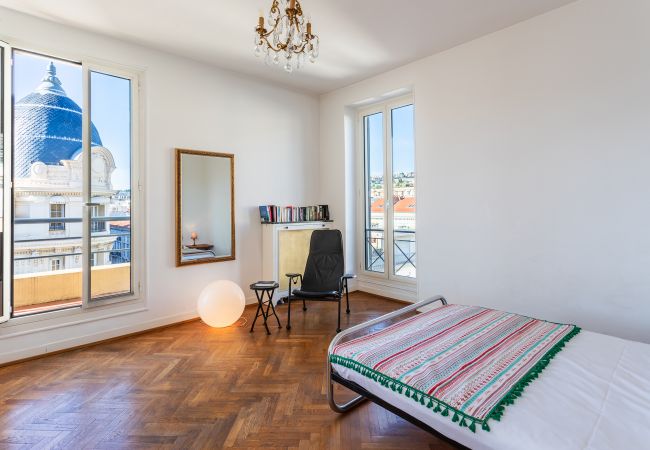 Appartement à Nice - Appartement Ambassador Palace avec balcon by Riviera Holiday Homes Appartement à Nice - Appartement Ambassador Palace avec balcon by Riviera Holiday Homes