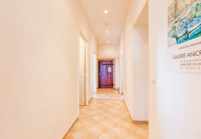 Appartement à Villefranche-sur-Mer -  ON VILLEFRANCHE BAY, Appartement Vue Mer Balcon proche Plages by RIVIERA HOLIDAY HOMES  Appartement à Villefranche-sur-Mer -  ON VILLEFRANCHE BAY, Appartement Vue Mer Balcon proche Plages by RIVIERA HOLIDAY HOMES