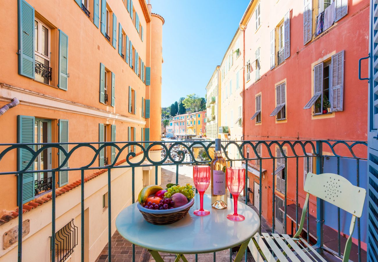 Appartement à Villefranche-sur-Mer -  ON VILLEFRANCHE BAY, Appartement Vue Mer Balcon proche Plages by RIVIERA HOLIDAY HOMES 