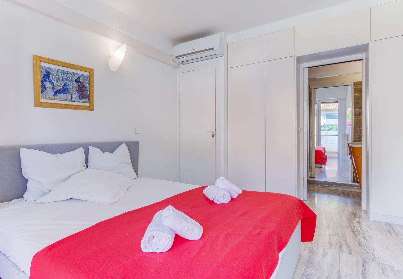 Appartement à Villefranche-sur-Mer - PANORAMIC ESTEREL AP4475 By Riviera Holiday Homes 