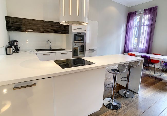 Appartement à Cannes - Appartement 3 pièces rue d'Antibes CIR3374 Appartement à Cannes - Appartement 3 pièces rue d'Antibes CIR3374