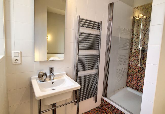 Appartement à Cannes - Appartement 3 pièces rue d'Antibes CIR3374 Appartement à Cannes - Appartement 3 pièces rue d'Antibes CIR3374