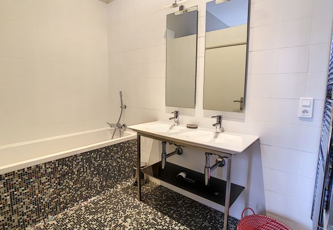 Appartement à Cannes - Appartement 3 pièces rue d'Antibes CIR3374 Appartement à Cannes - Appartement 3 pièces rue d'Antibes CIR3374