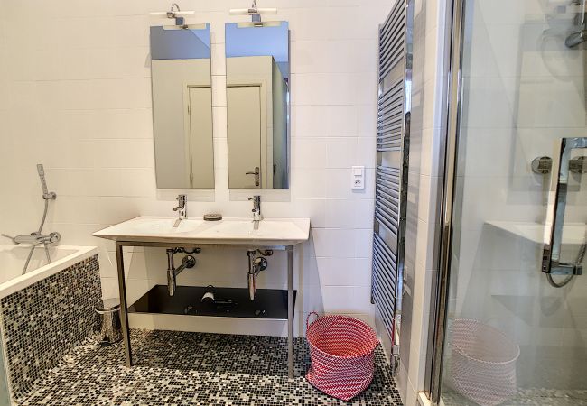 Appartement à Cannes - Appartement 3 pièces rue d'Antibes CIR3374