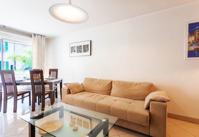 Appartement à Nice -  PALAIS LIBERTE,  Appartement avec terrasse, proche plage  by RIVIERA HOLIDAY HOMES  Appartement à Nice -  PALAIS LIBERTE,  Appartement avec terrasse, proche plage  by RIVIERA HOLIDAY HOMES