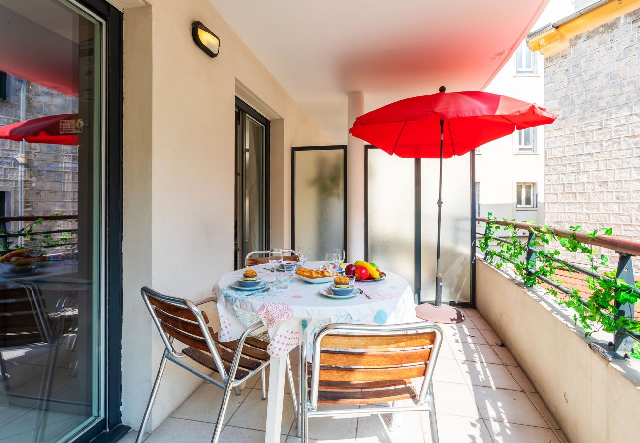 Appartement à Nice -  PALAIS LIBERTE,  Appartement avec terrasse, proche plage  by RIVIERA HOLIDAY HOMES 