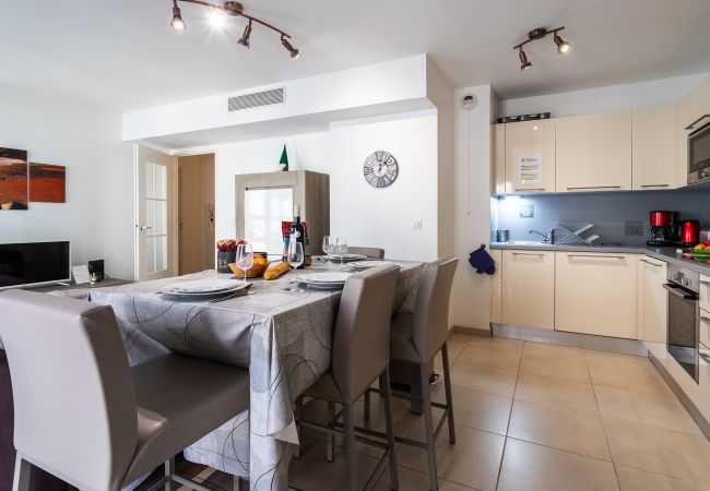 Appartement à Nice - JARDINS DE MASSENA AP4088 by RIVIERA HOLIDAY HOMES Appartement à Nice - JARDINS DE MASSENA AP4088 by RIVIERA HOLIDAY HOMES