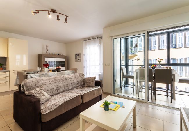 Appartement à Nice - JARDINS DE MASSENA AP4088 by RIVIERA HOLIDAY HOMES Appartement à Nice - JARDINS DE MASSENA AP4088 by RIVIERA HOLIDAY HOMES